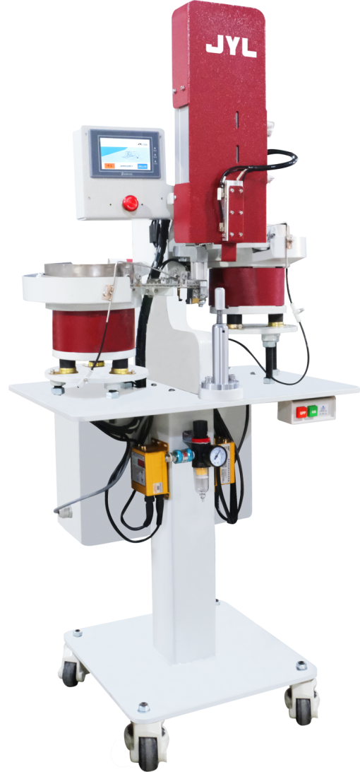 Máquina remachadora para fijar botones forrados en gorras